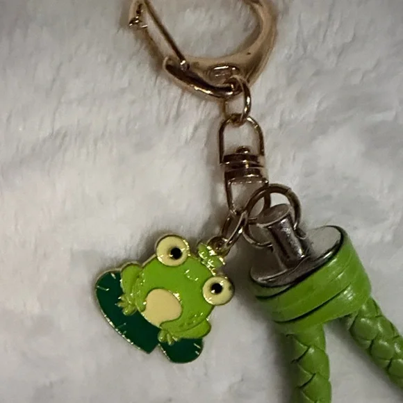 Braided Keychain with Frog Charm NWOT - Picture 2 of 4